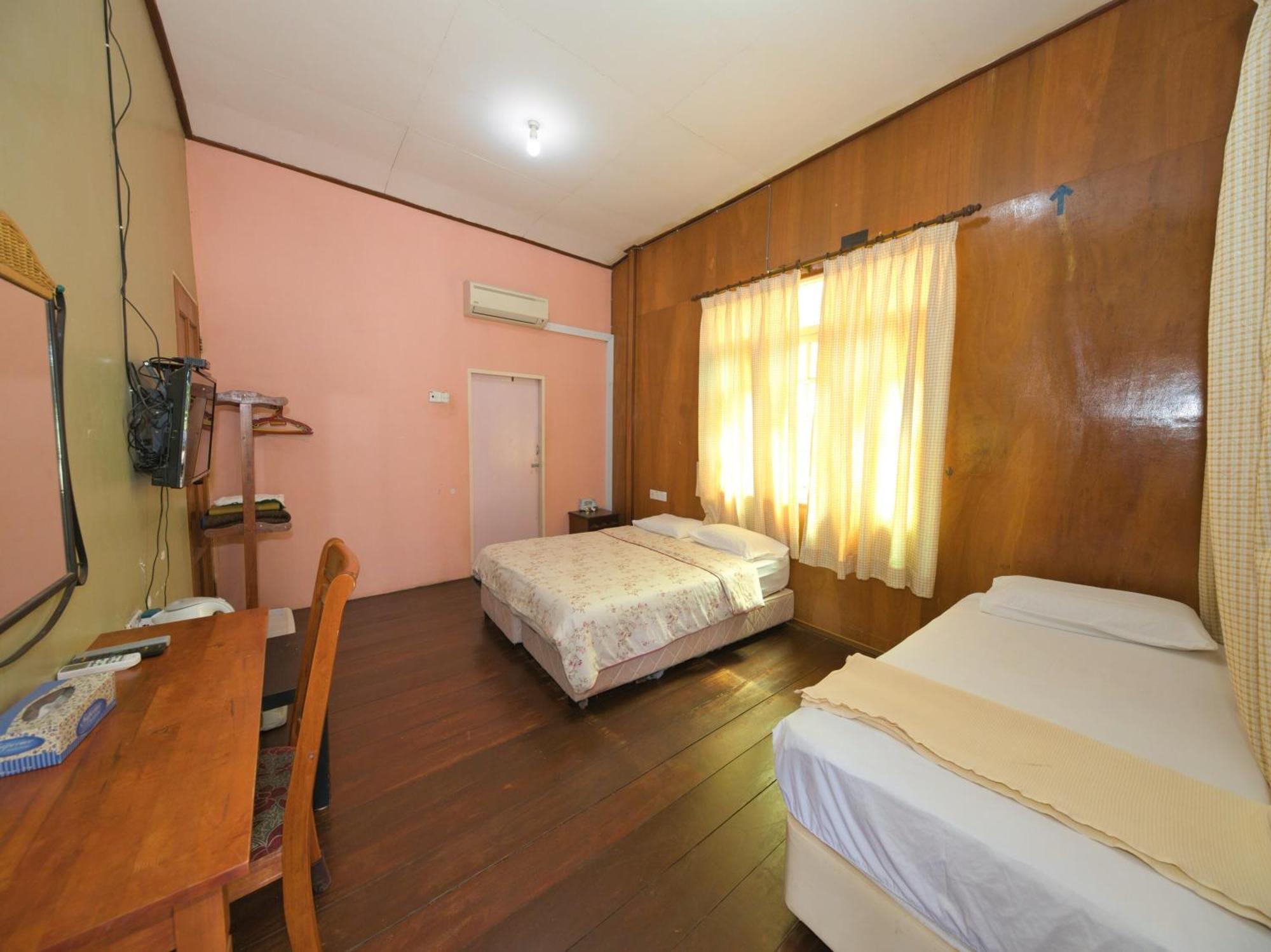 Oyo 90968 Teratak Samuderakita, Chalet & Guesthouse Kampong Gong Badak Exterior photo