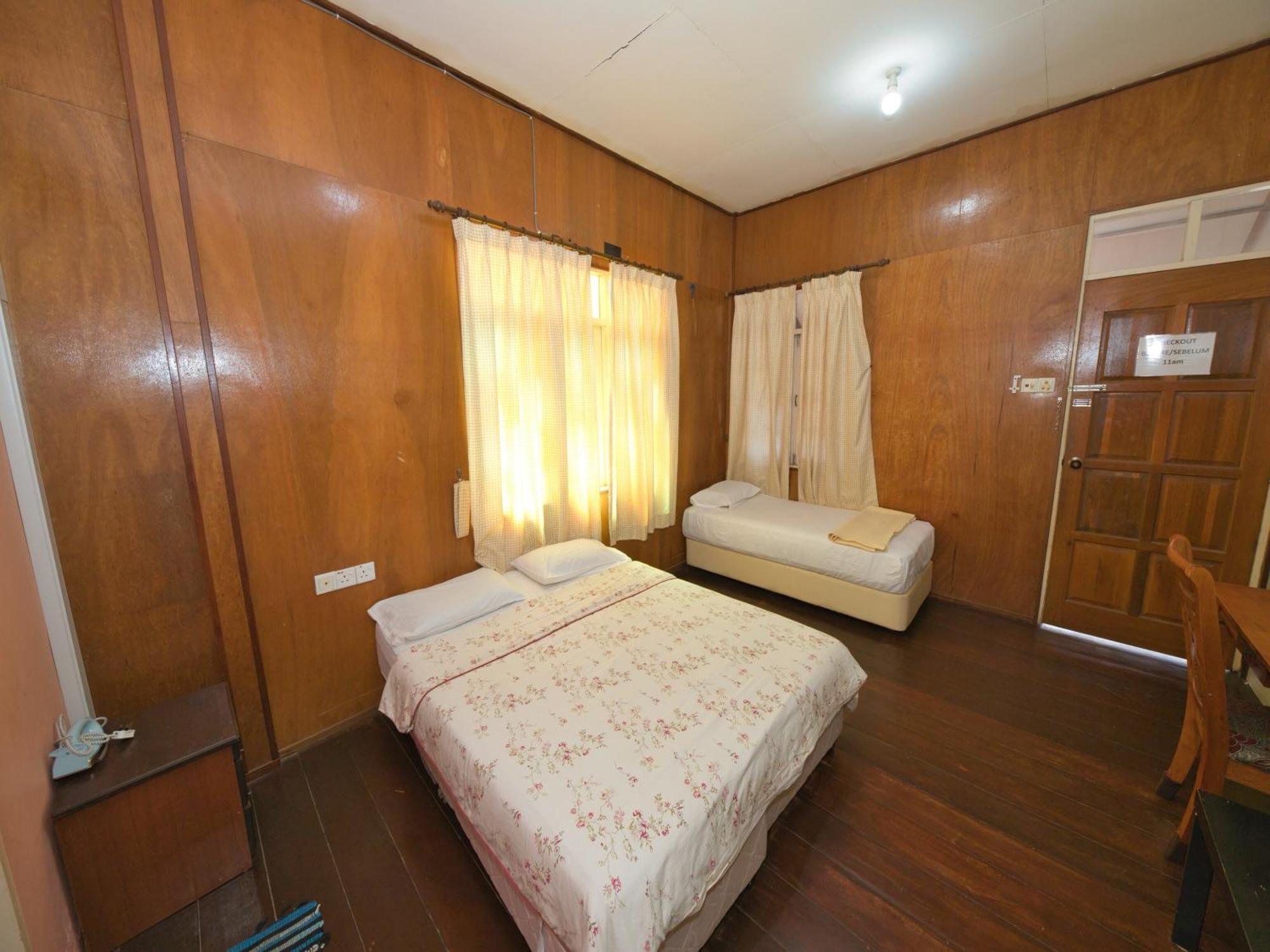 Oyo 90968 Teratak Samuderakita, Chalet & Guesthouse Kampong Gong Badak Exterior photo